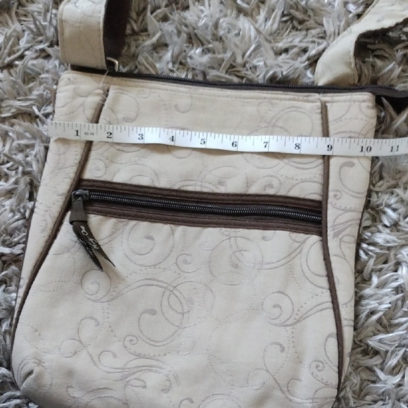 Elegant Cream Shoulder Bag - Picture 8 of 9